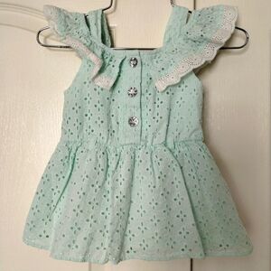 Little Lass pale green eyelet dress size 4 ruffle sleeve with lining